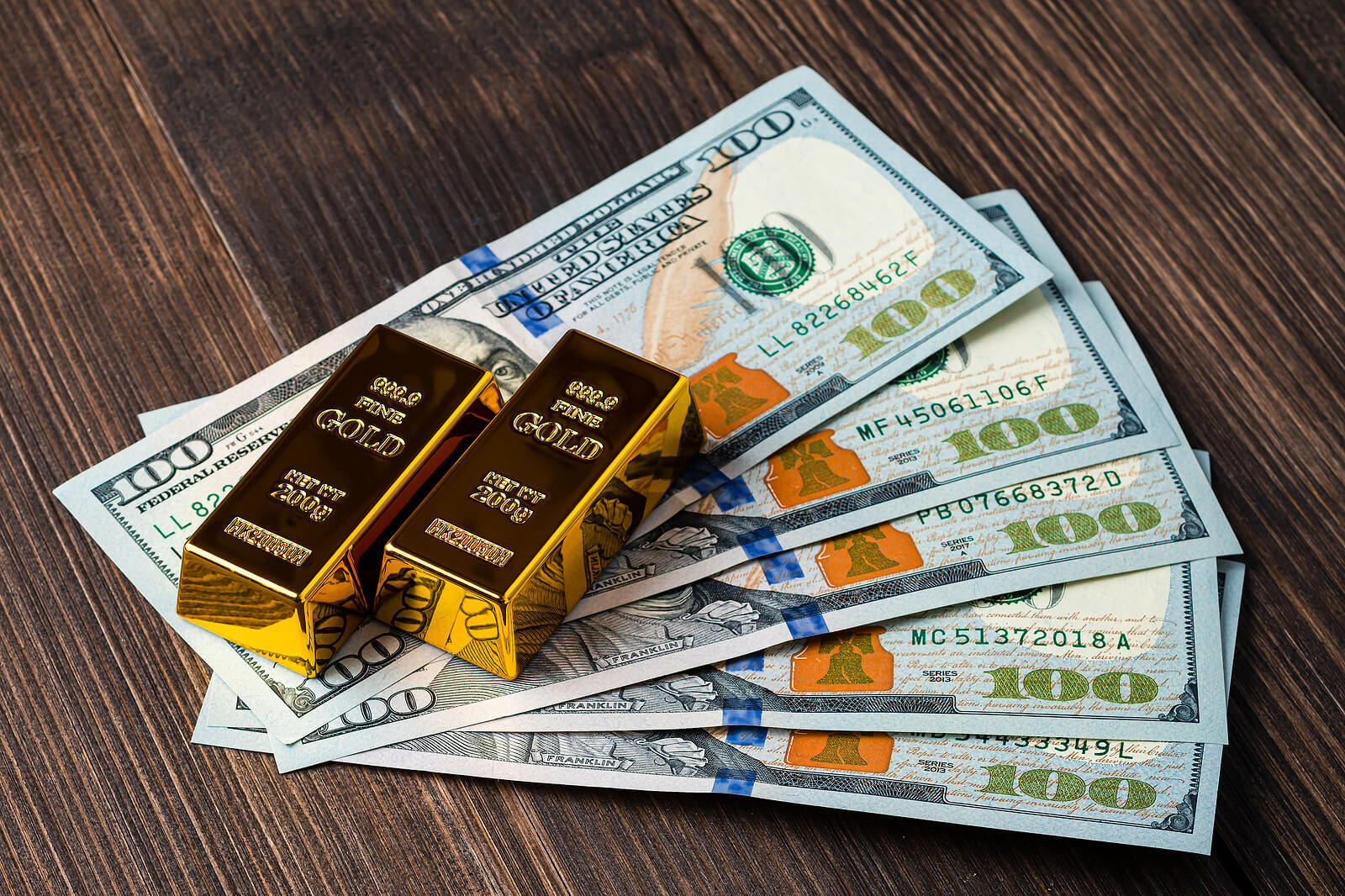 What strong gold says about the weak dollar